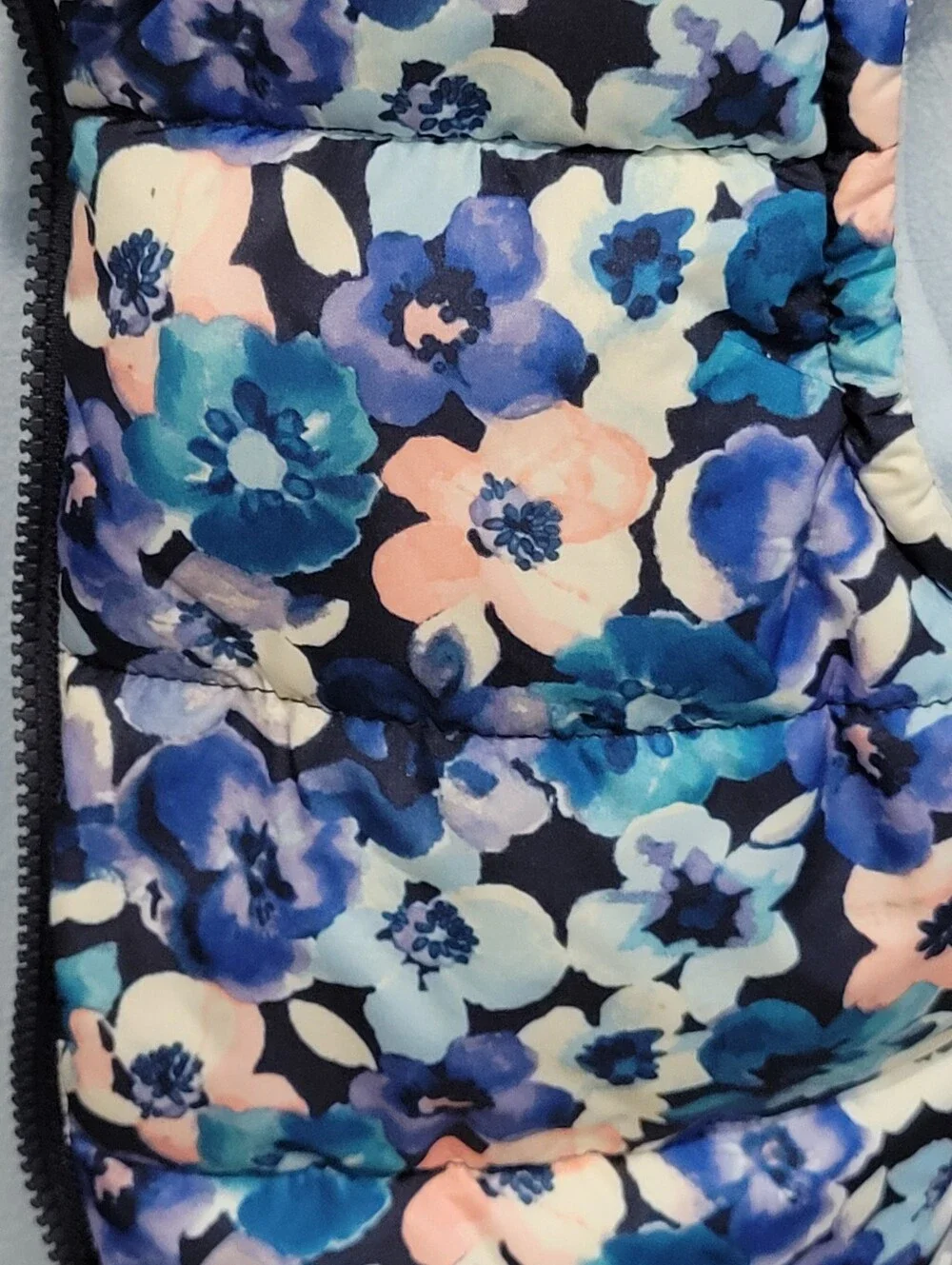 Gymboree Blue Floral Quilted Puffer Vest.  Girls Size 7/8. Like New!!